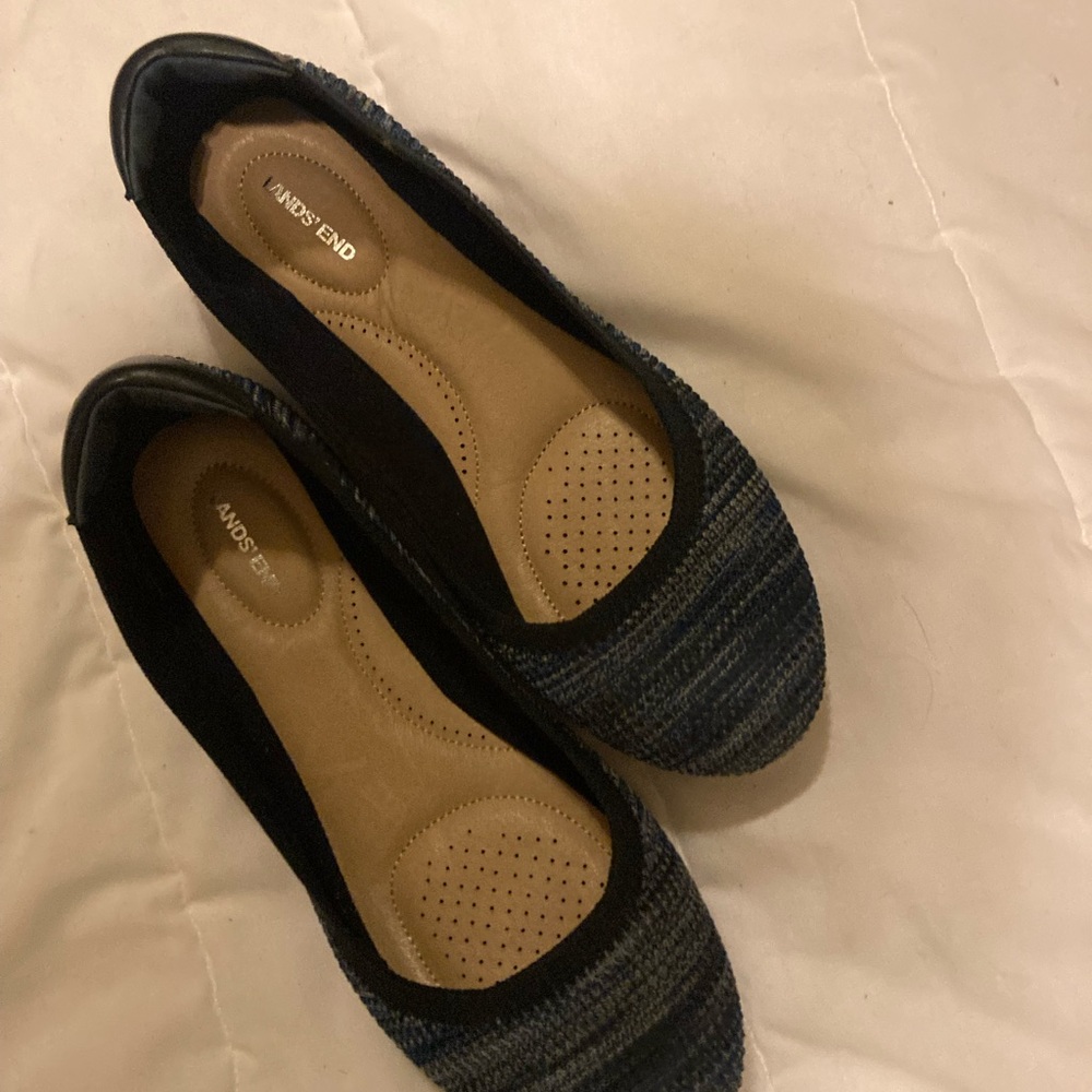 Lands' End Women's Black and Blue Patterned Flats